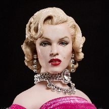 MARILYN MONROE (PINK DRESS VER)